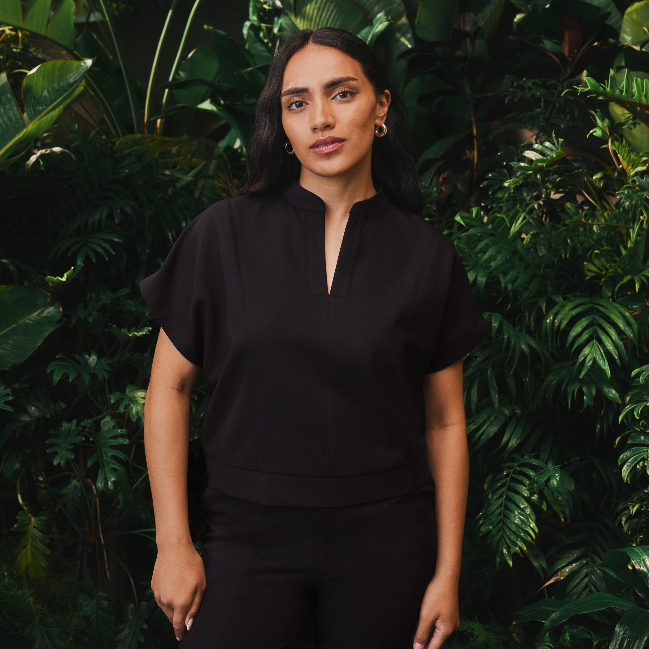 Clare Dolman Scrub Top - Black